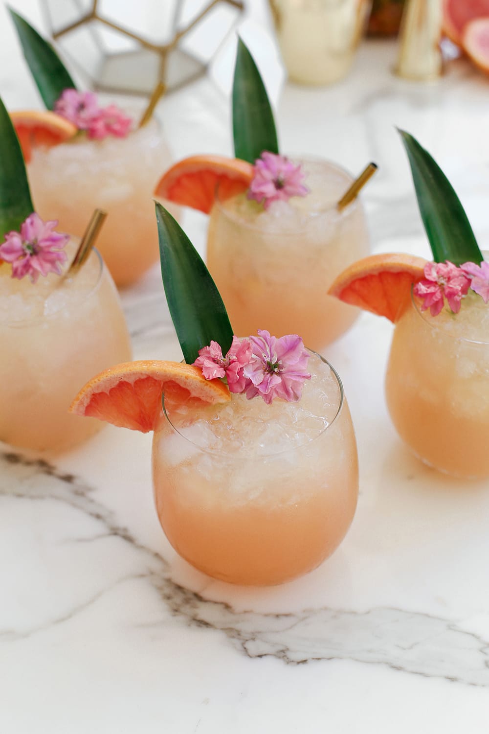 tropical crush cocktail - image 3