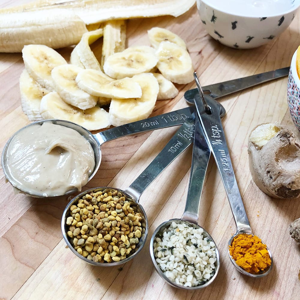 ginger turmeric smoothie bowl ingredients