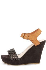 Good Choice Most Wanted Black and Tan Single Strap Wedges