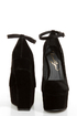 Privileged Riio Black Closed Toe Heelless Platforms
