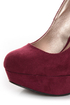 Qupid Marc 01 Burgundy Suede Platform Pumps