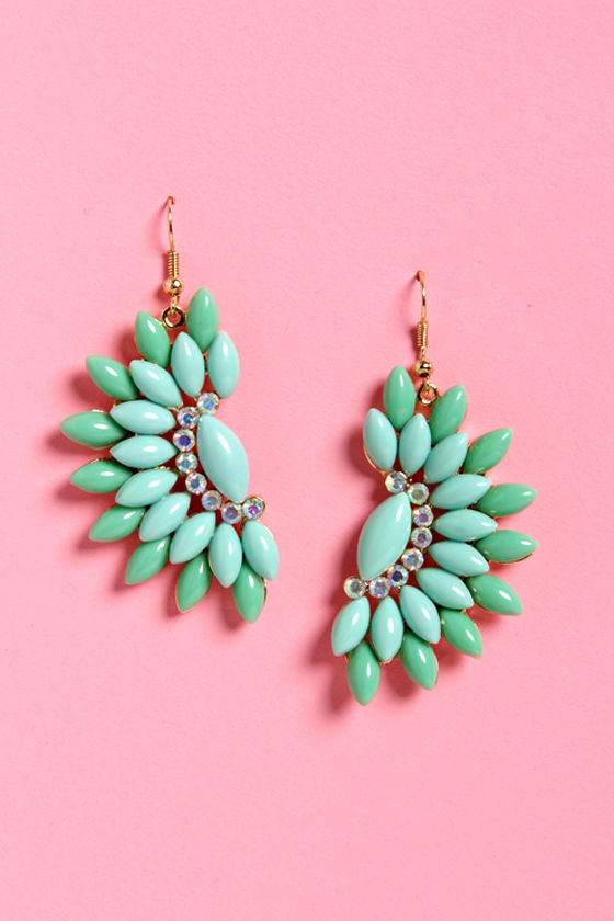 Fan the Breeze Turquoise Earrings