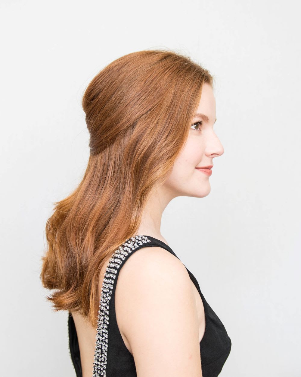 Lulus How To Criss Cross Half Up Hair Tutorial Lulus Blog