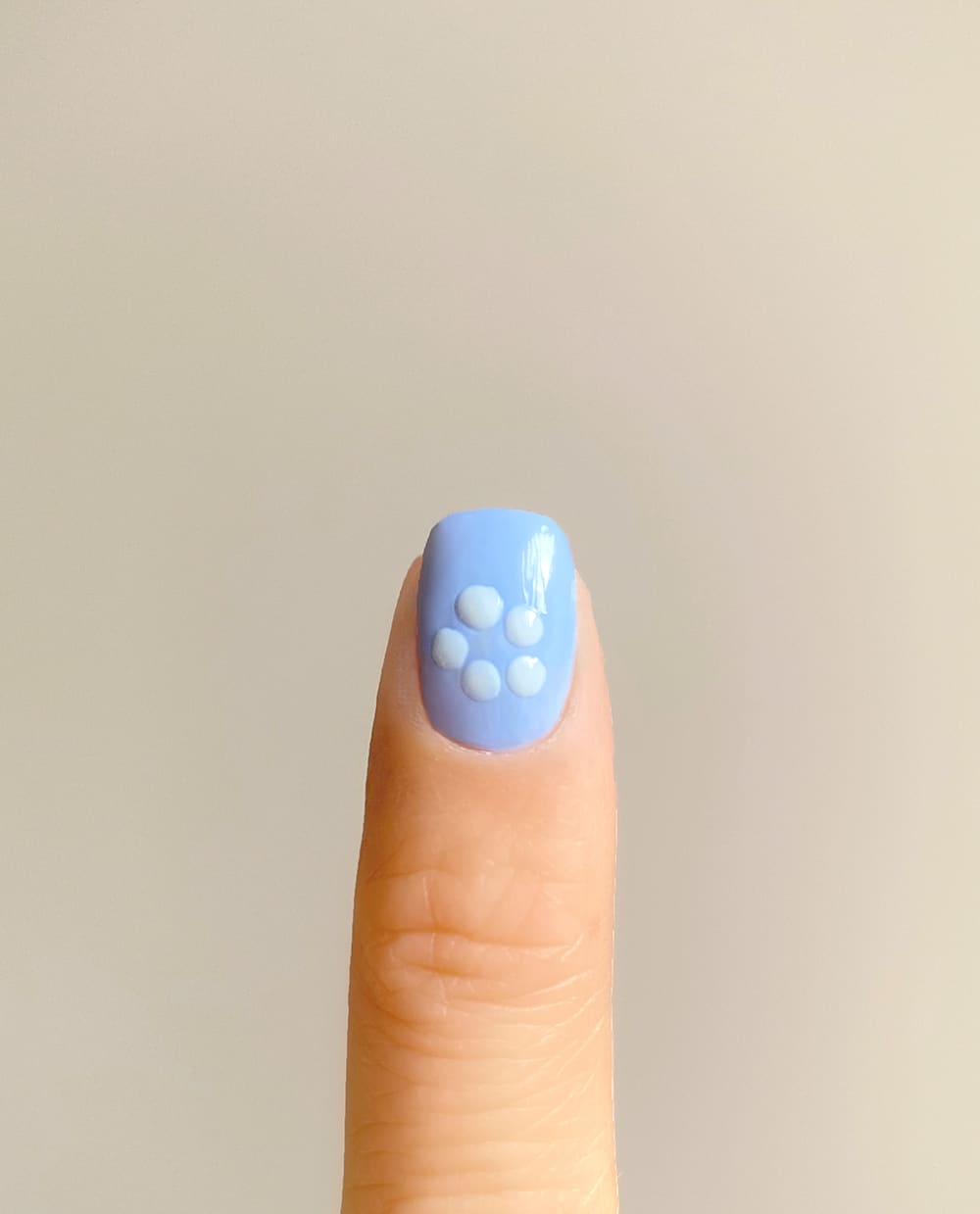 Parineeta Grover - *POLKA DOTS* flower Nail Art DON'T FORGET TO SUBSCRIBE  :) https://www.youtube.com/parineetagrover Things I used: 1. Grey polish:  Nykaa: Lychee Delight: 82 2. White polish: Colorbar: 37: White Maze 4.