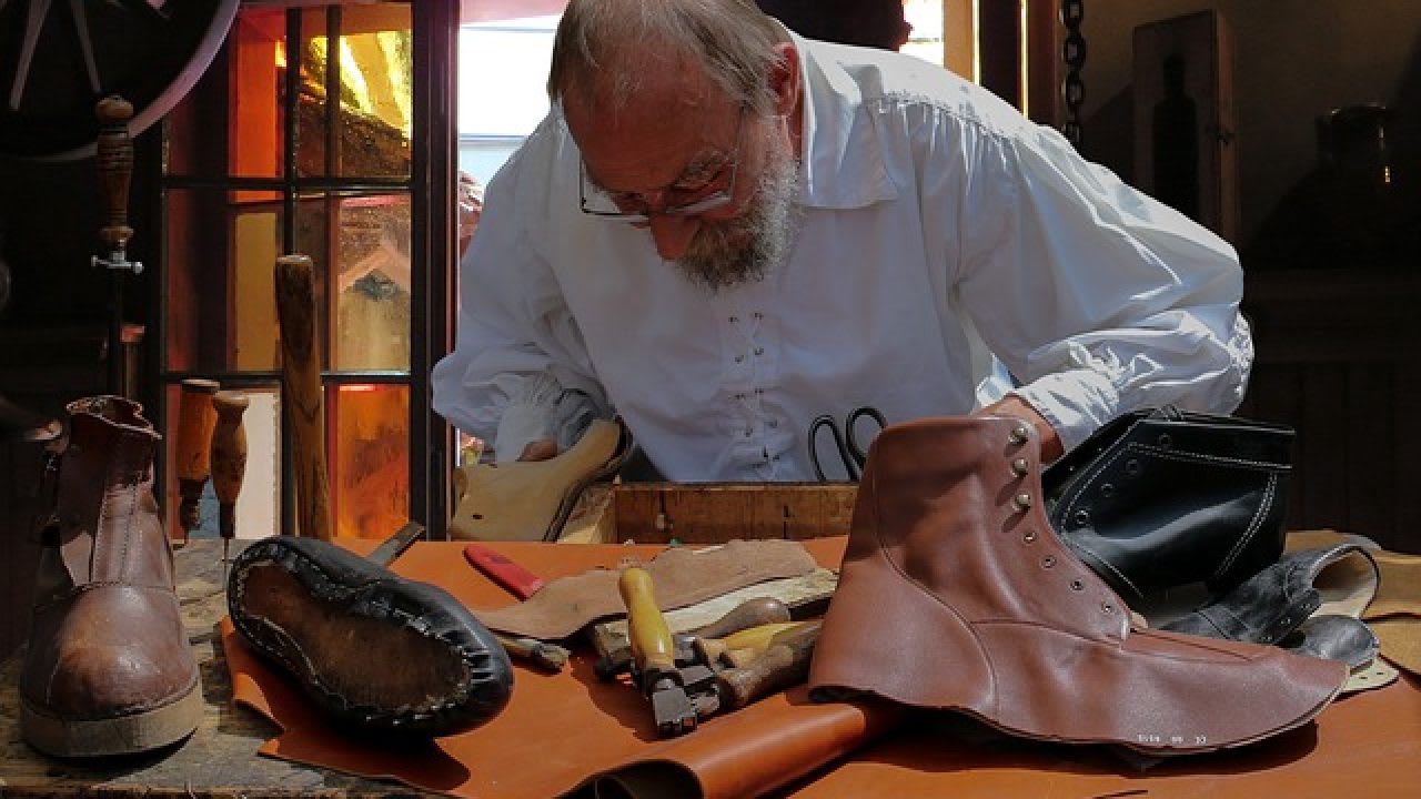 Claremont's curmudgeonly shoe cobbler taking steps to retire – Daily  Bulletin