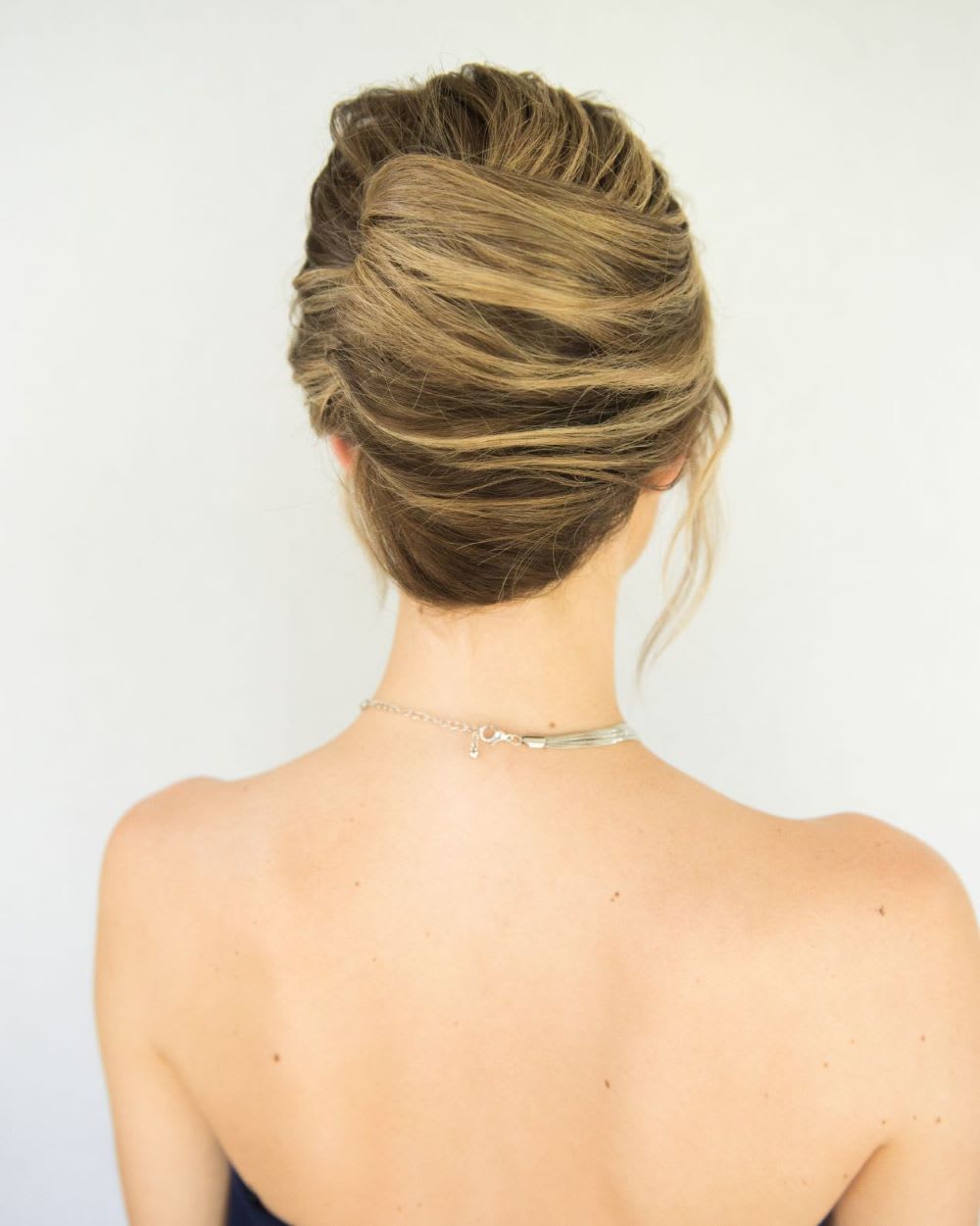 35 Cutest Prom Updos for 2023 - Easy Updo Hairstyles