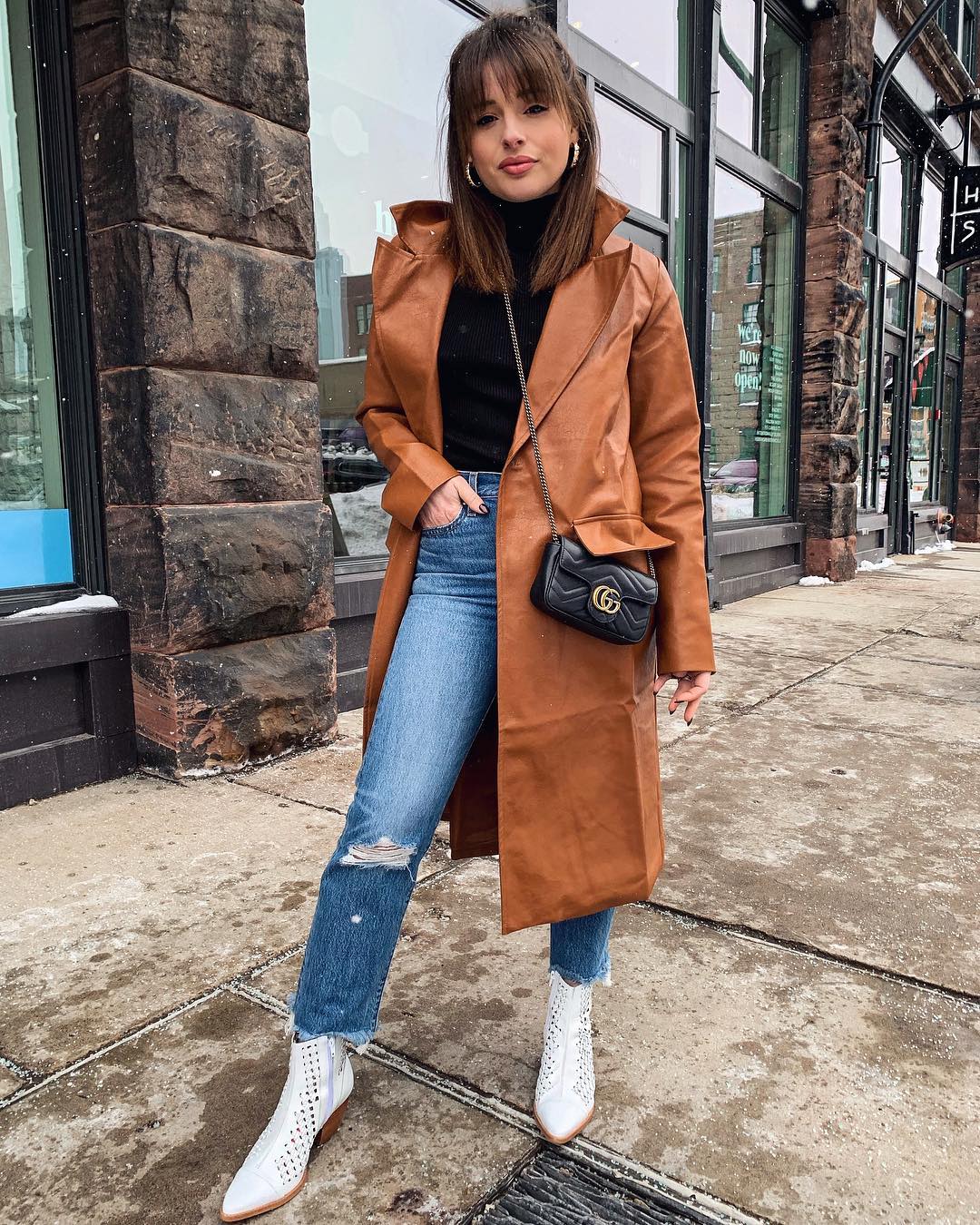11 Outfits with White Boots That Prove 