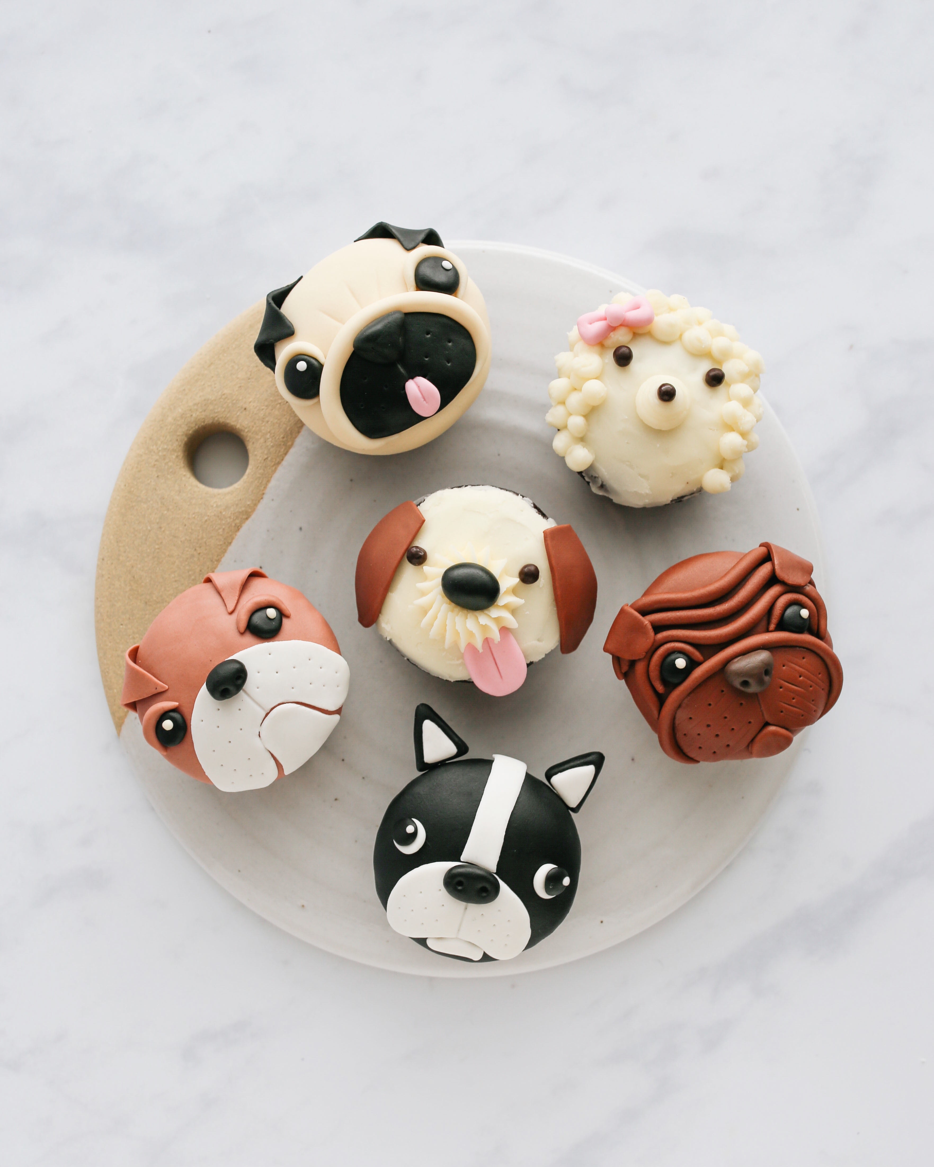 dog themed cupcakes