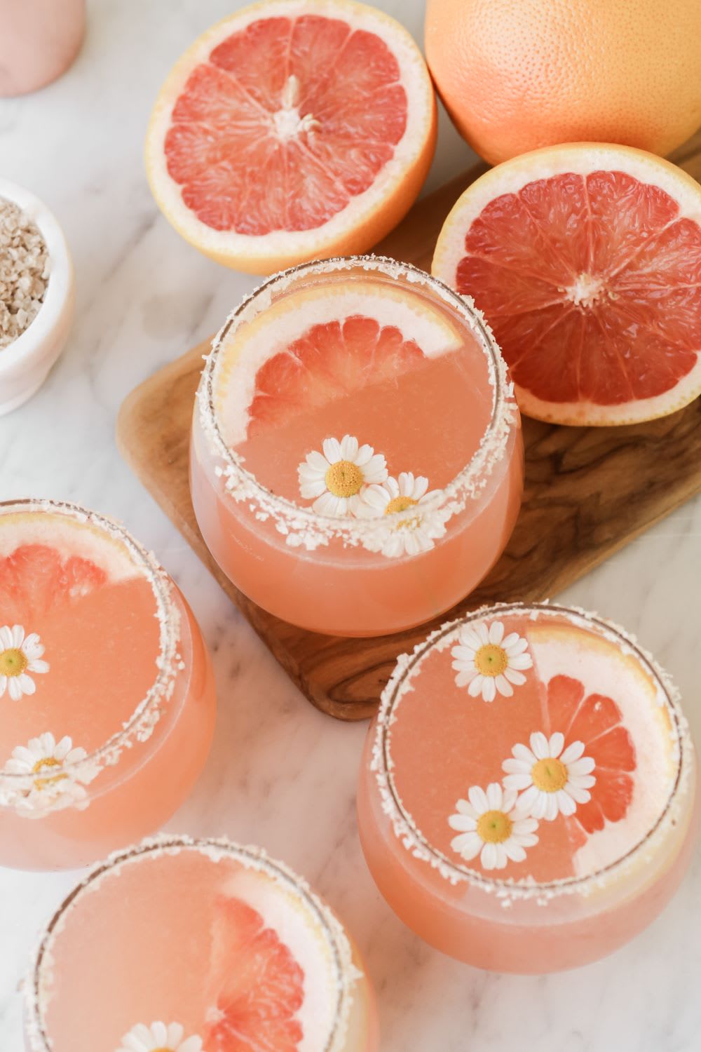 grapefruit mezcal paloma: mezcal paloma recipe: best paloma recipe: paloma drink recipe: mezcal drinks: best paloma recipe