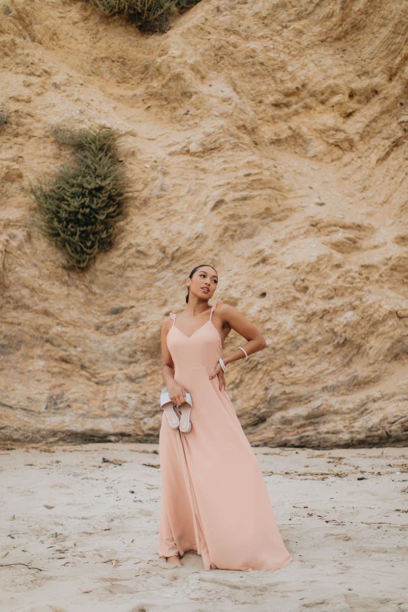 Julianna Stefanovic in blush maxi dress from lulus: 1 dress 4 ways - wedding guest looks -looking for a dress to wear to a wedding - ways to wear a dress
