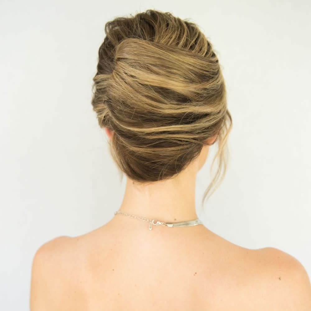 How To do a Modern French Twist Updo Fashion Blog How To do a Modern French Twist Updo Fashion Blog