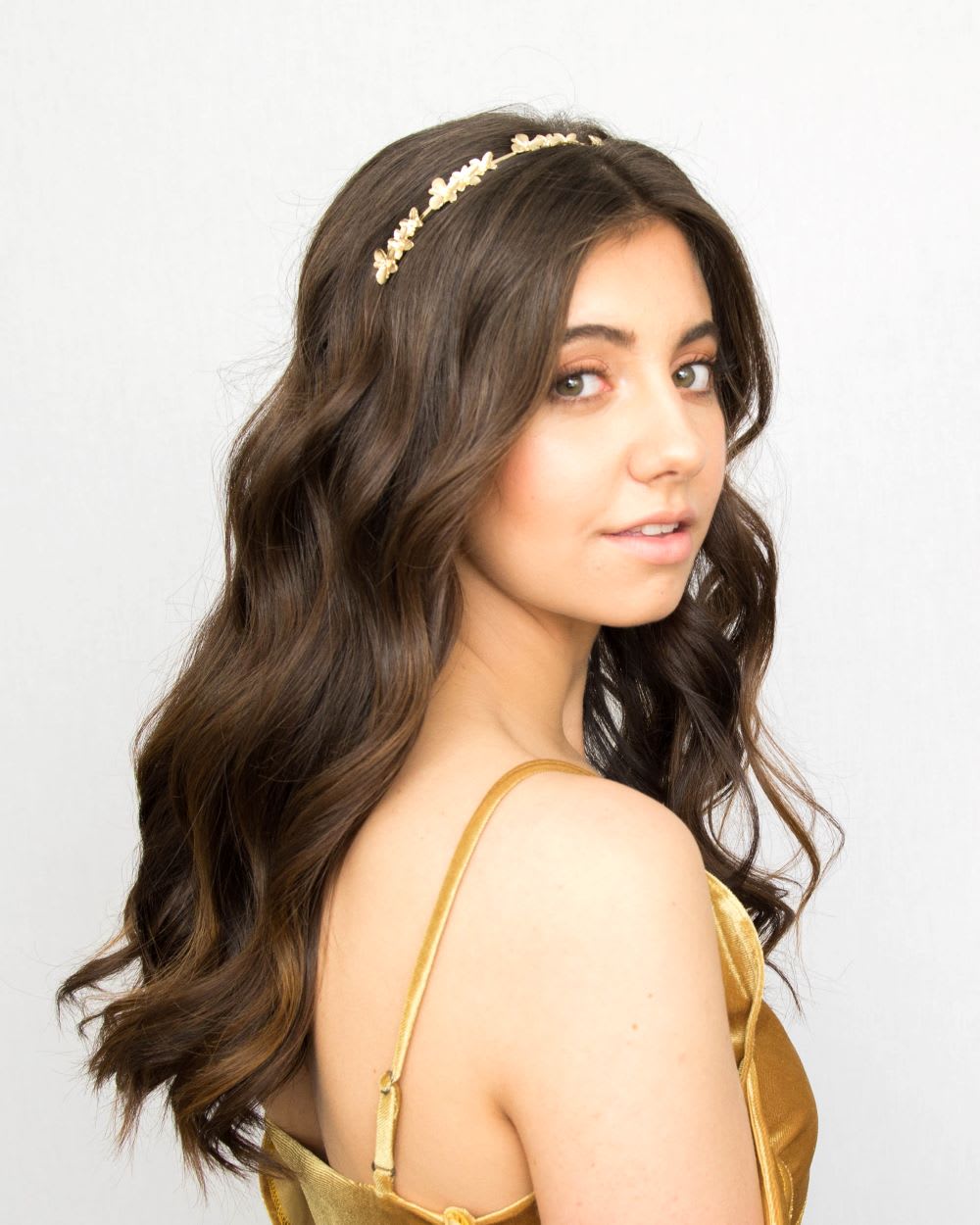 soft wavy headband hairstyle