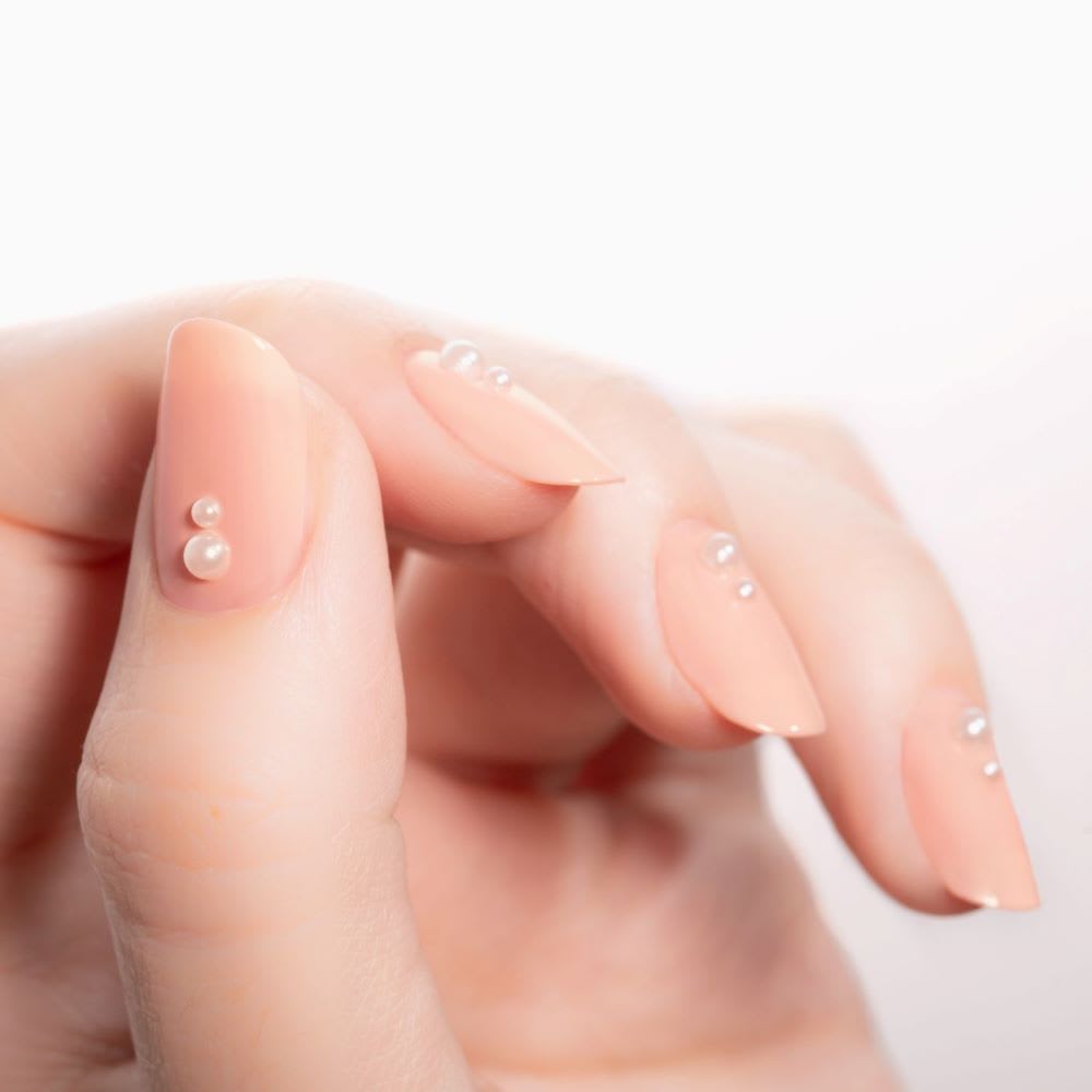 Pearl Nail Art for Stunning Wedding Nails-  Fashion Blog