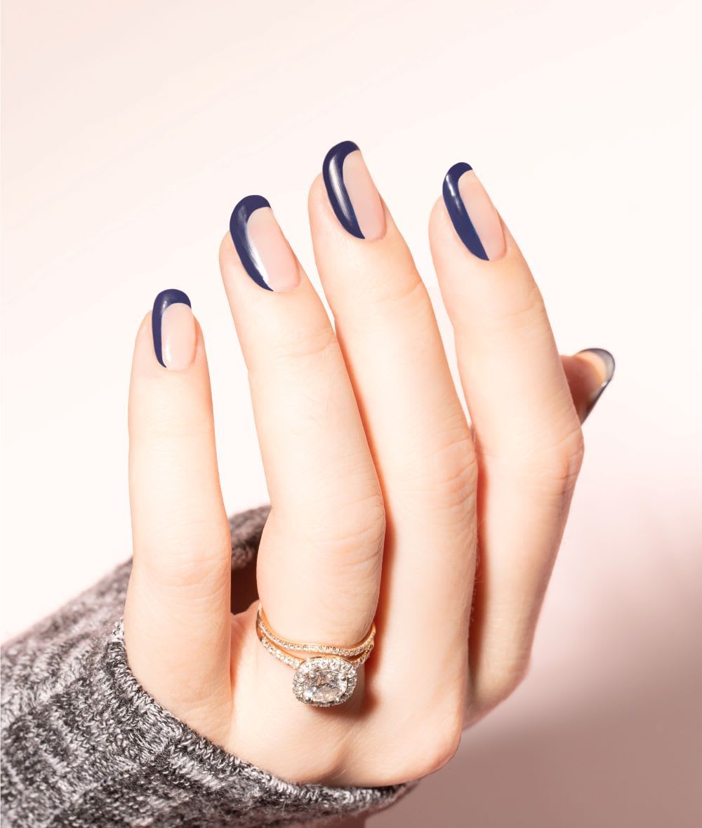 These Navy Blue Nails Flip the Script on the French Manicure Trend -   Fashion Blog