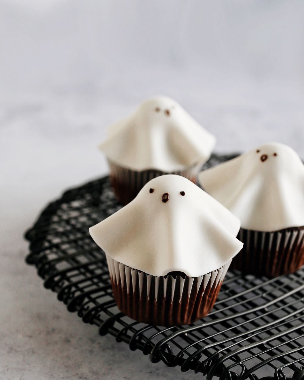 Halloween Cupcake Ideas Floating Ghosts Fashion Blog