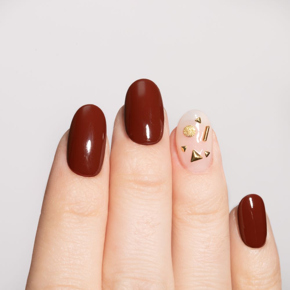Get Chic Thanksgiving Nail Art With Rust Brown Polish & Gold Charms - Lulus.com Blog Get Chic Thanksgiving Nail Art With Rust Brown Polish & Gold Charms - Lulus.Com Blog
