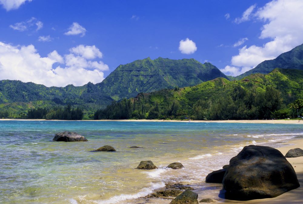 hanalei bay for engagement photo locations