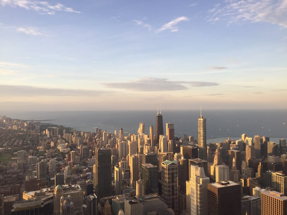 willis skydeck for engagement photo locations