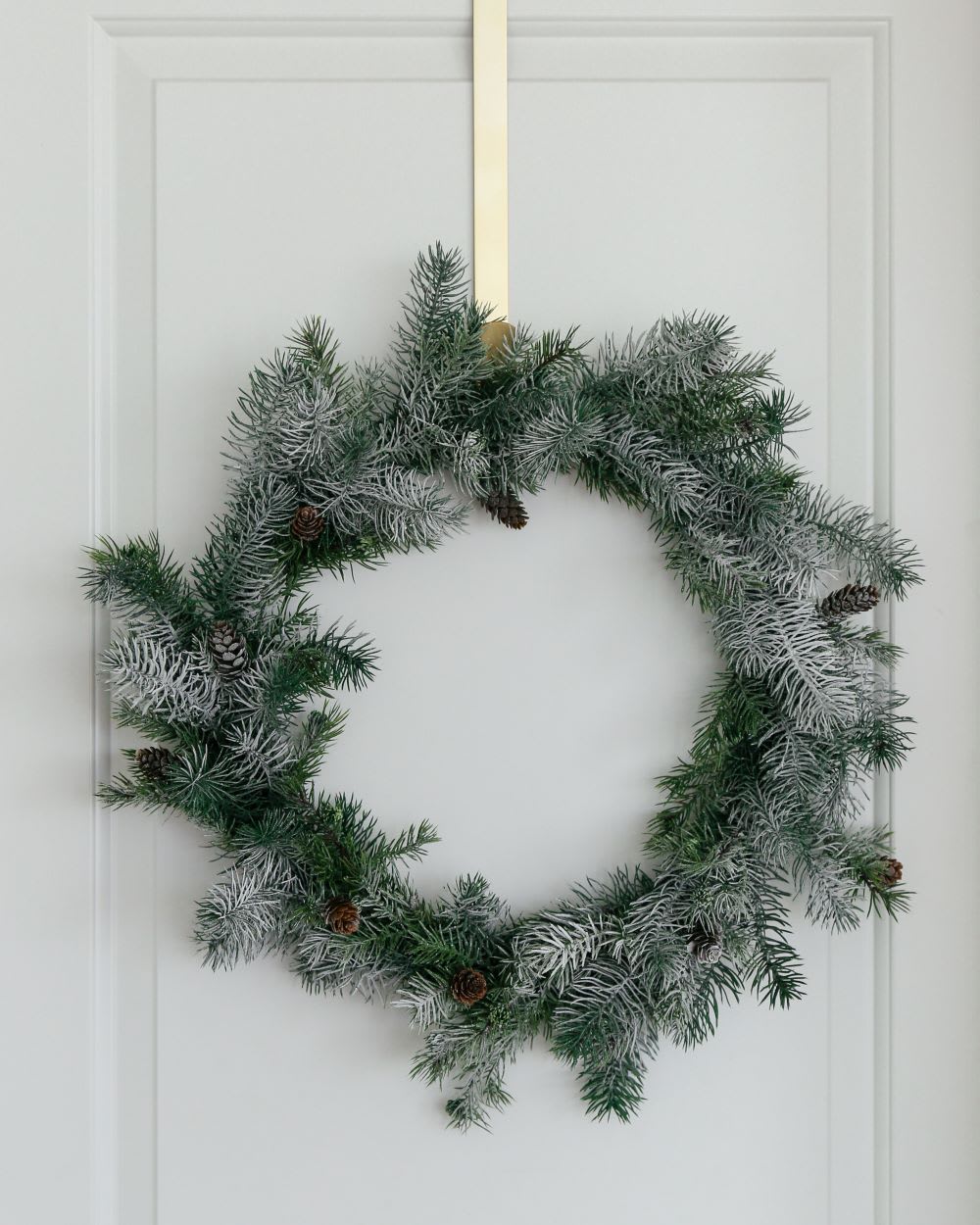 finished product of how to make a christmas wreath diy