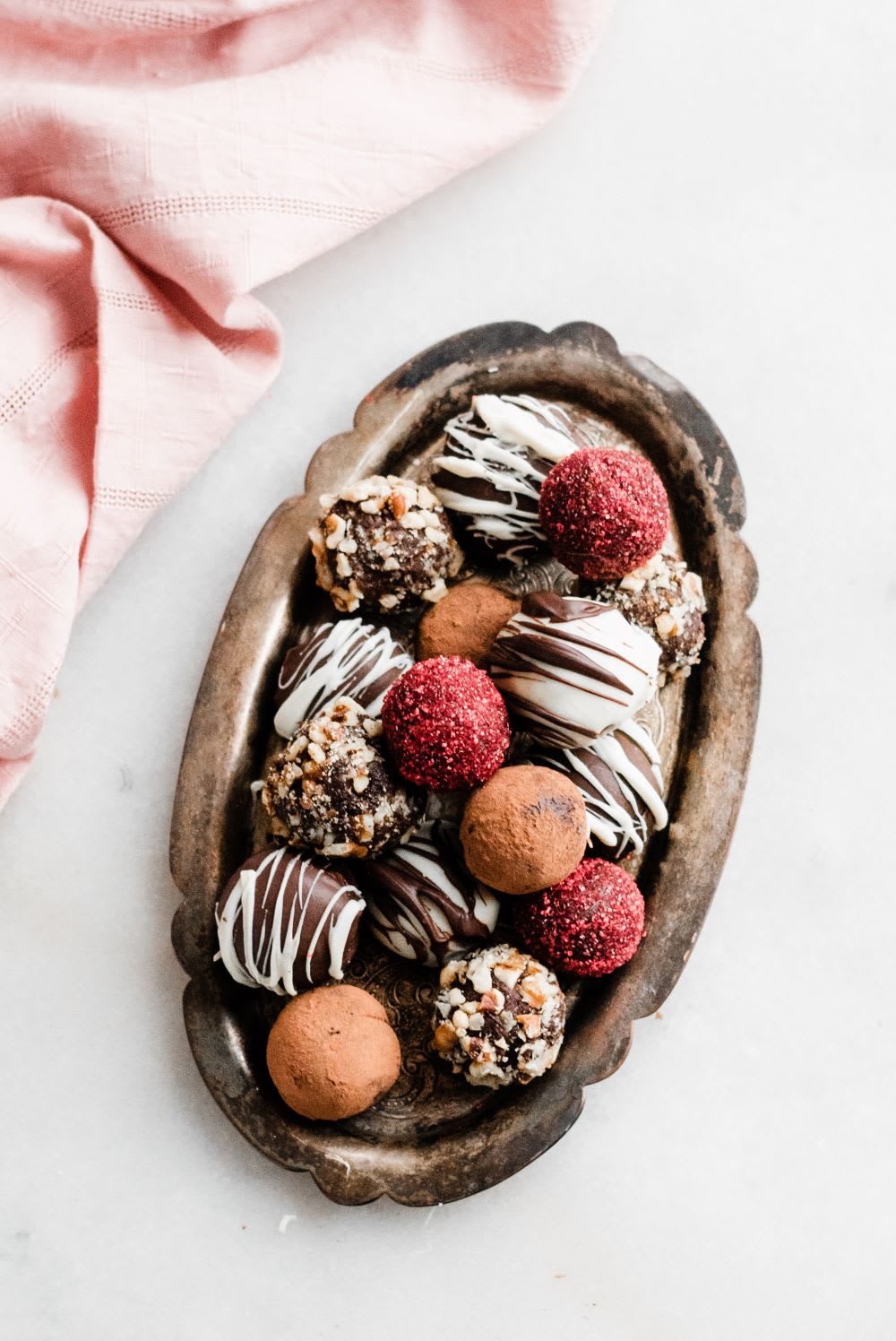 plate of easy chocolate truffles