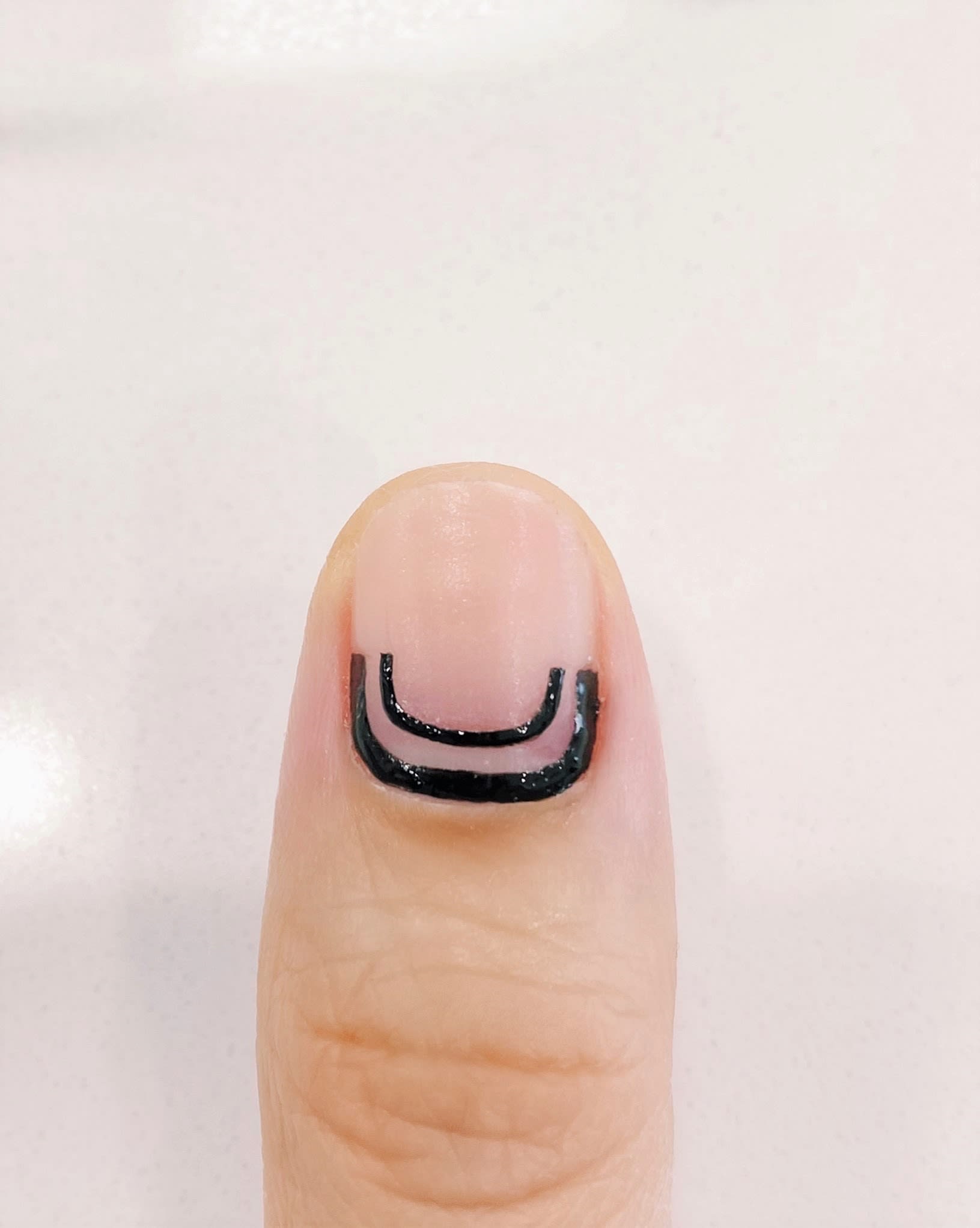 double curved stripes for glitter nails designs