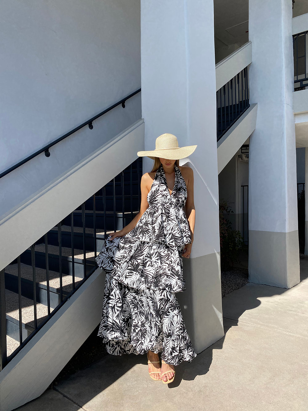 vacation outfit ideas: maxi dress with ruffled