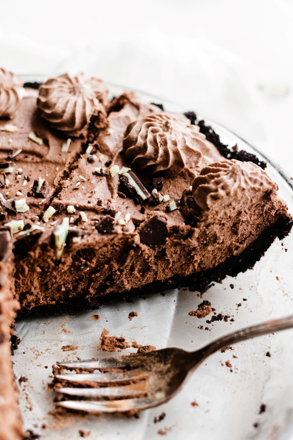 mint chocolate mousse pie slice
