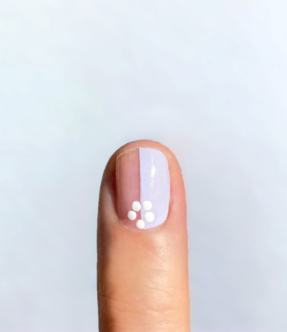 DIY Daisies on short nails | Cute White Daisy Nail Art Tutorial for  Beginners - YouTube