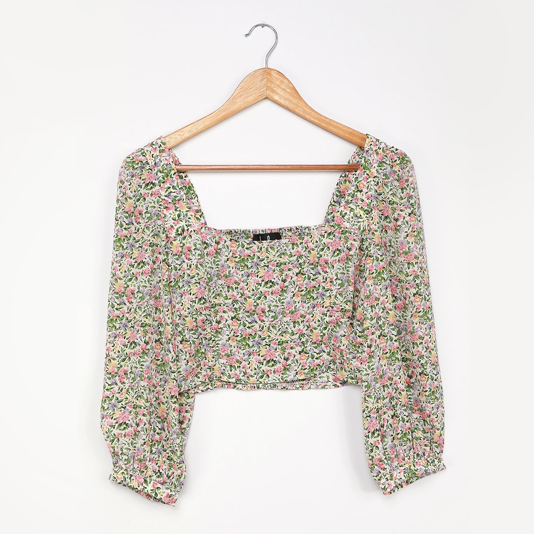 white floral print three quarter sleeve crop top