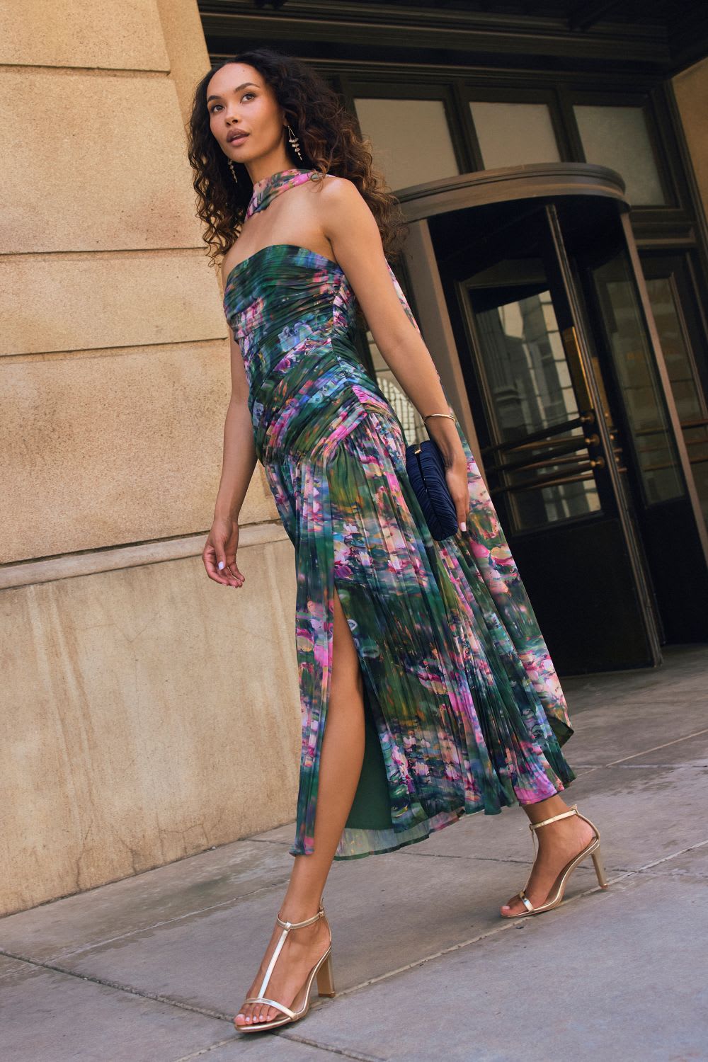 moody floral fall trend