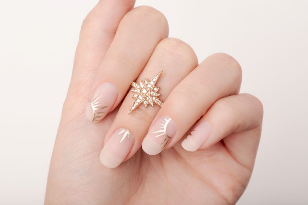 4. Sunburst Nail Art - wide 7