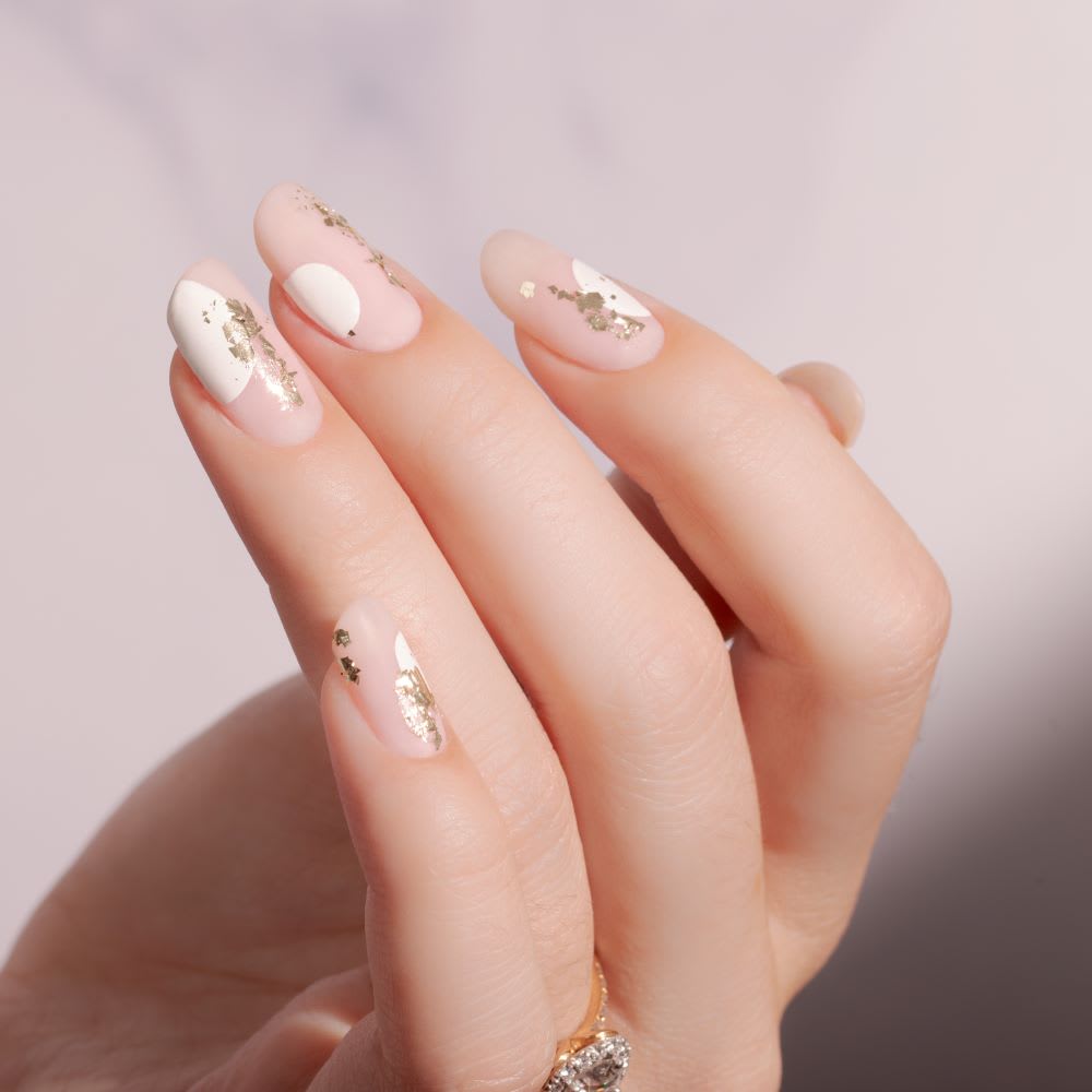 Shine On Your Big Day With Bridal Foil Nail Art - Lulus.com Fashion Blog