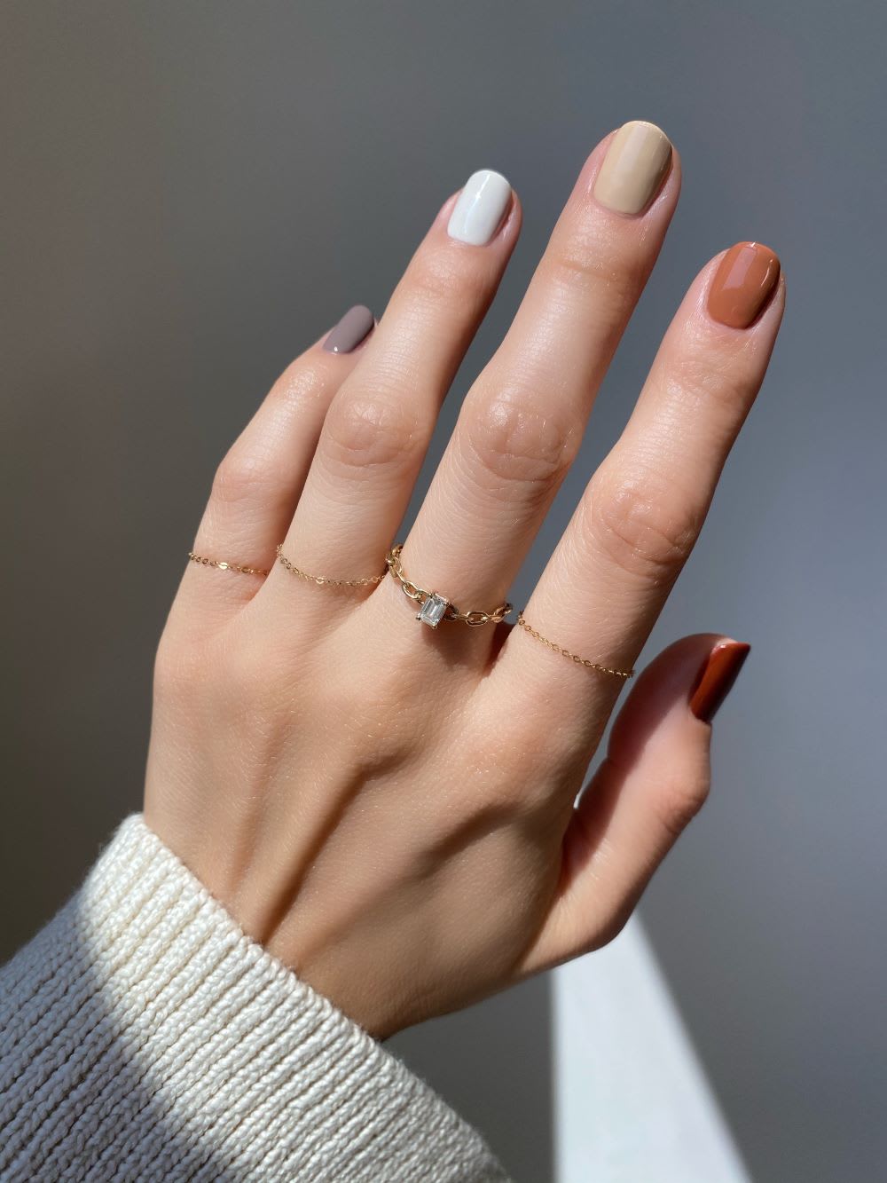 Mismatched Nails Are This Winter's Coolest Trend | Nail polish dry faster, Nail  colors, Pretty nails