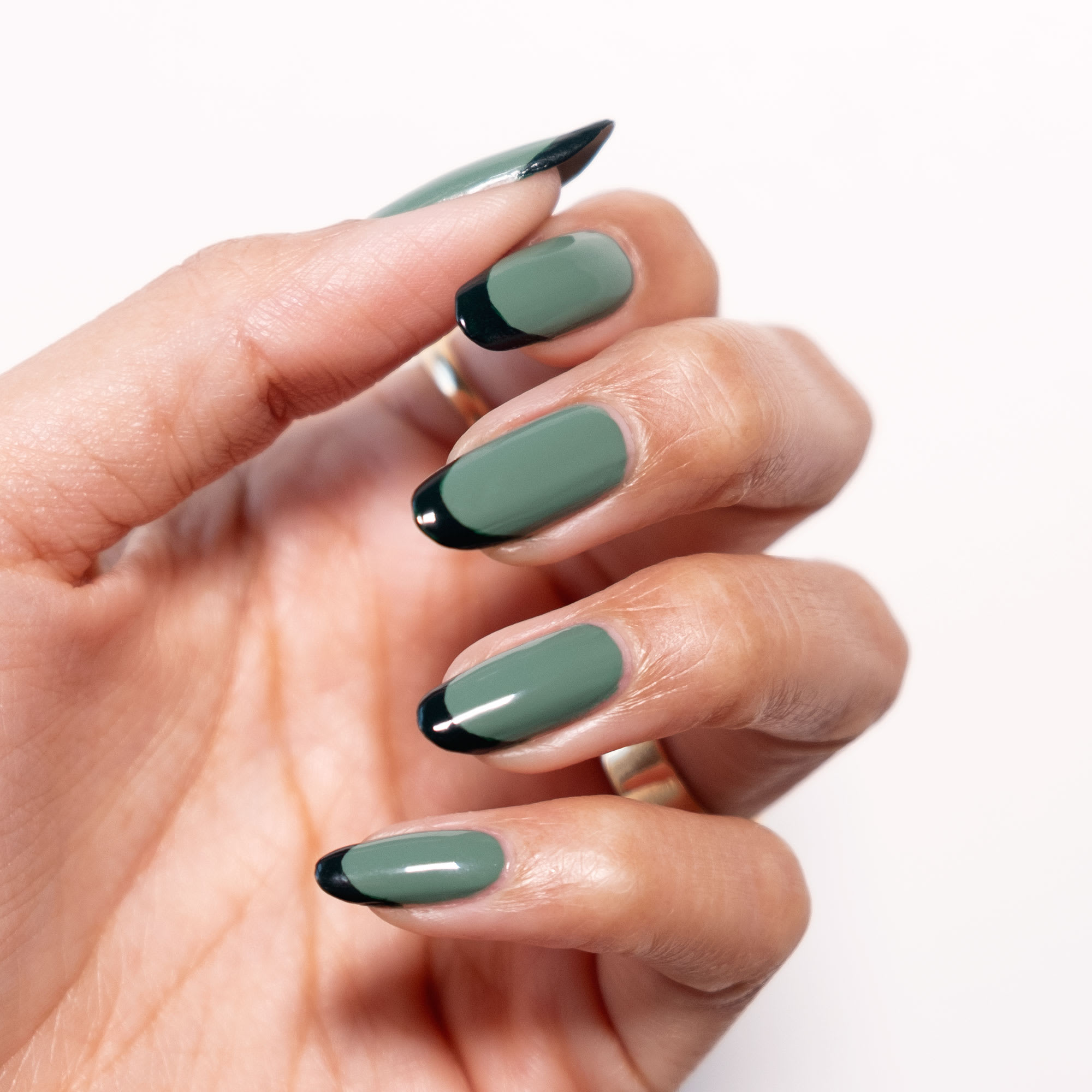 35 Green Nail Ideas for St Patrick's Day - The Nail Tech Org