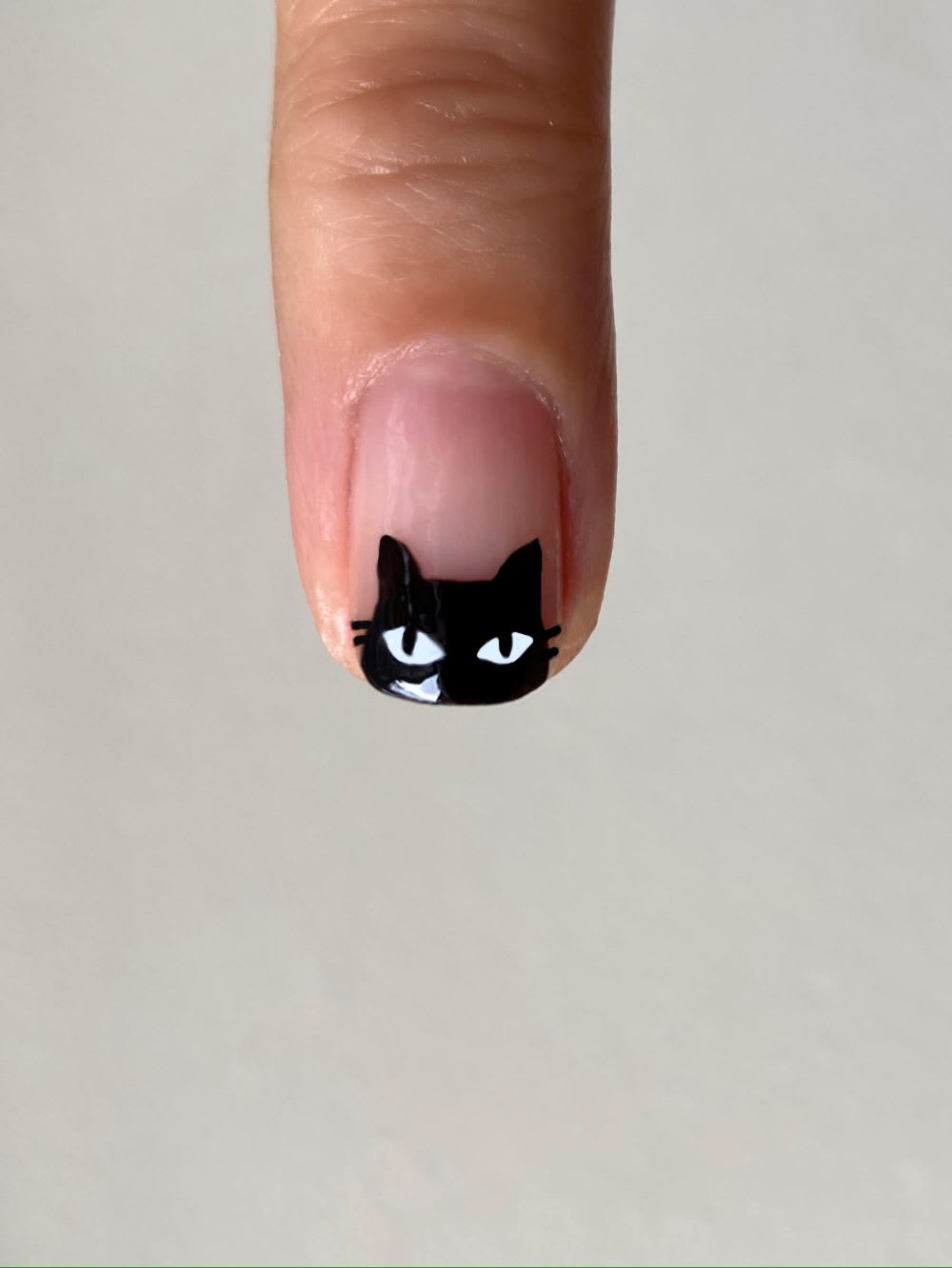 black cat detail for cute halloween nails