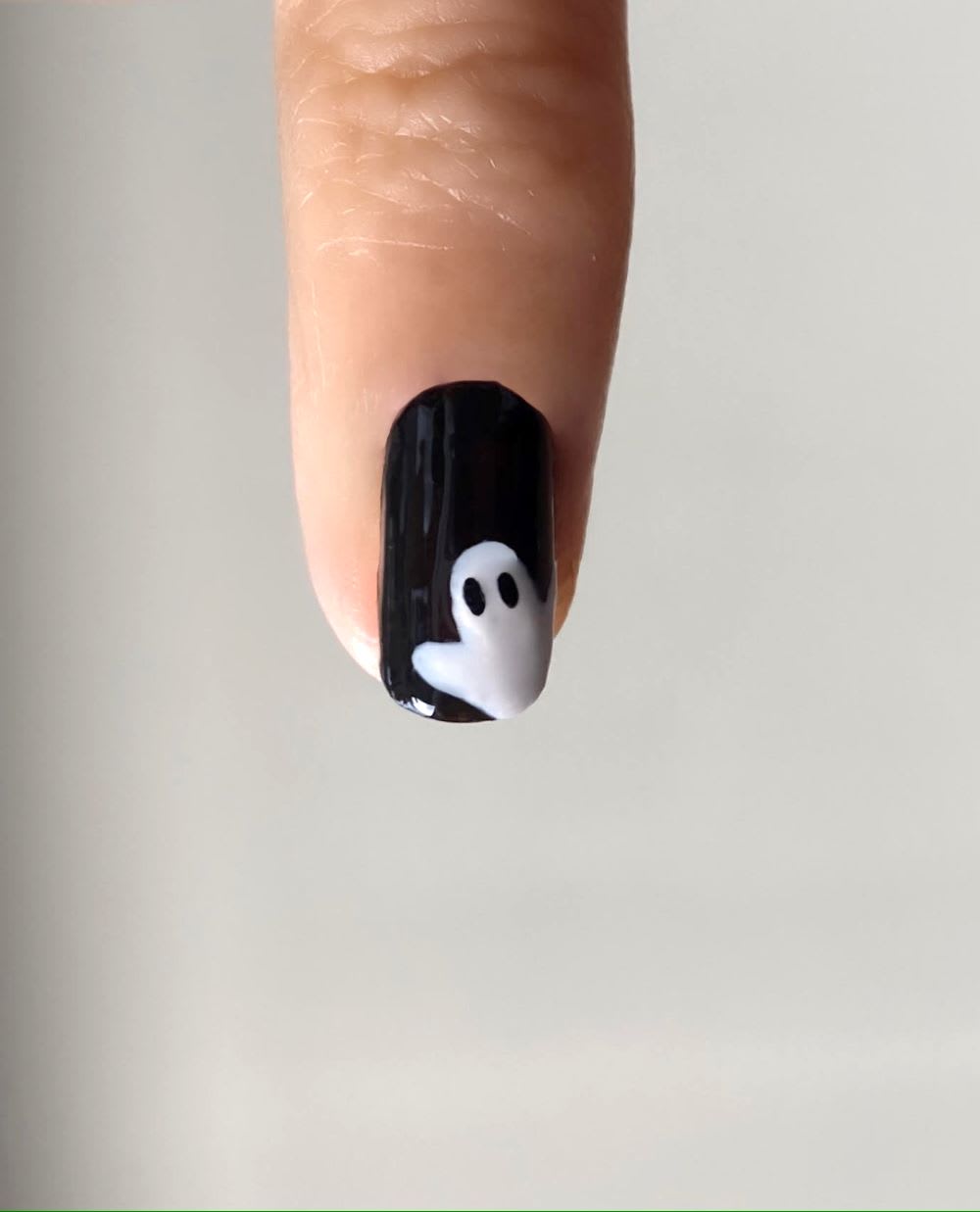 halloween ghost nail