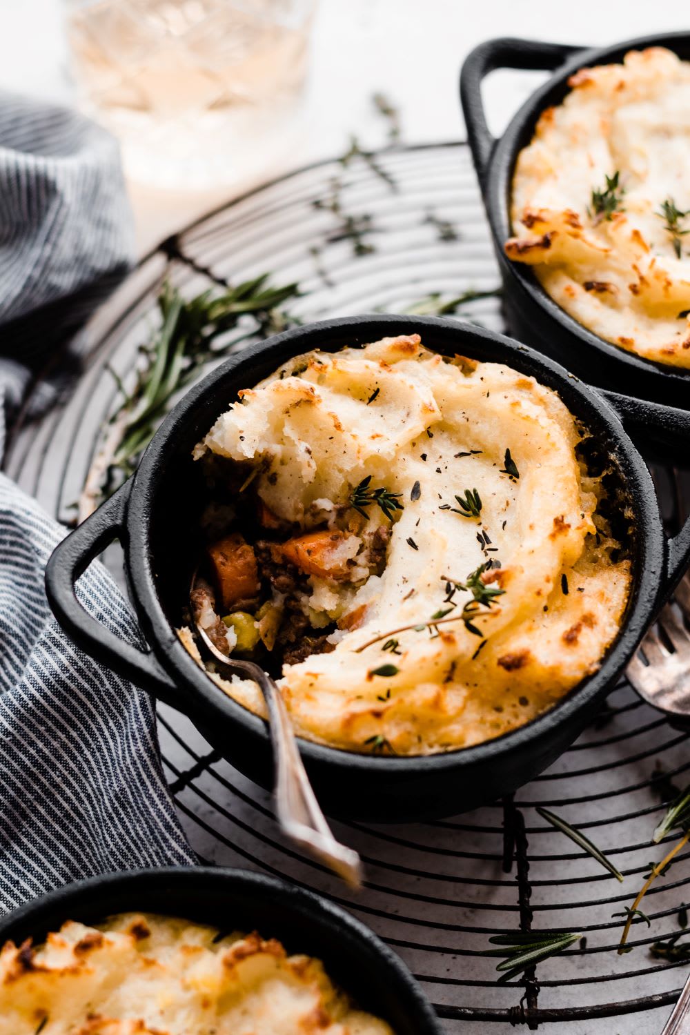 shepherd's pie in individual dishes