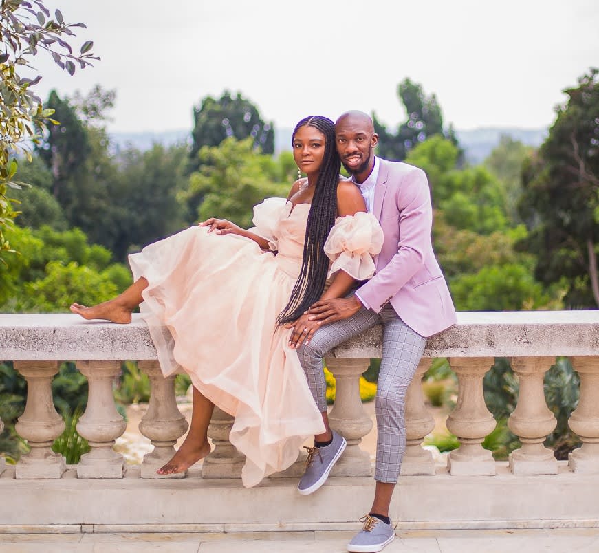 engagement photo clothes ideas