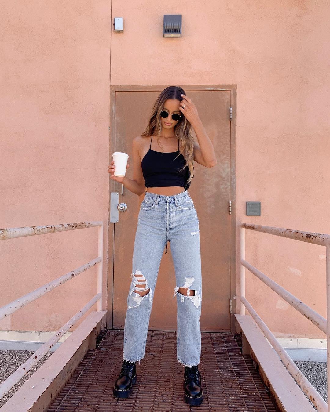 black lace-up crop topq