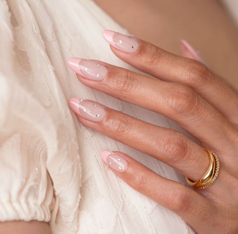 how-to-do-rhinestone-nail-art-lulus-fashion-blog