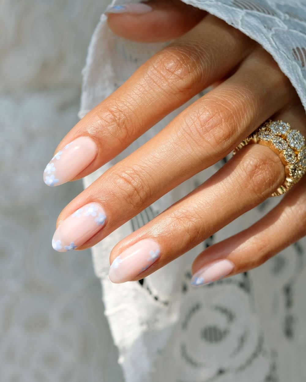 blue flower nails