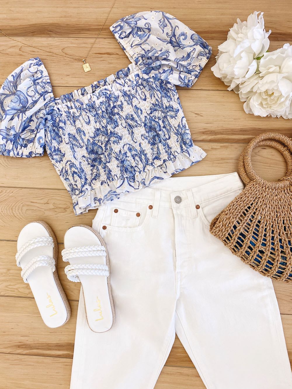 white floral print puff sleeve crop top