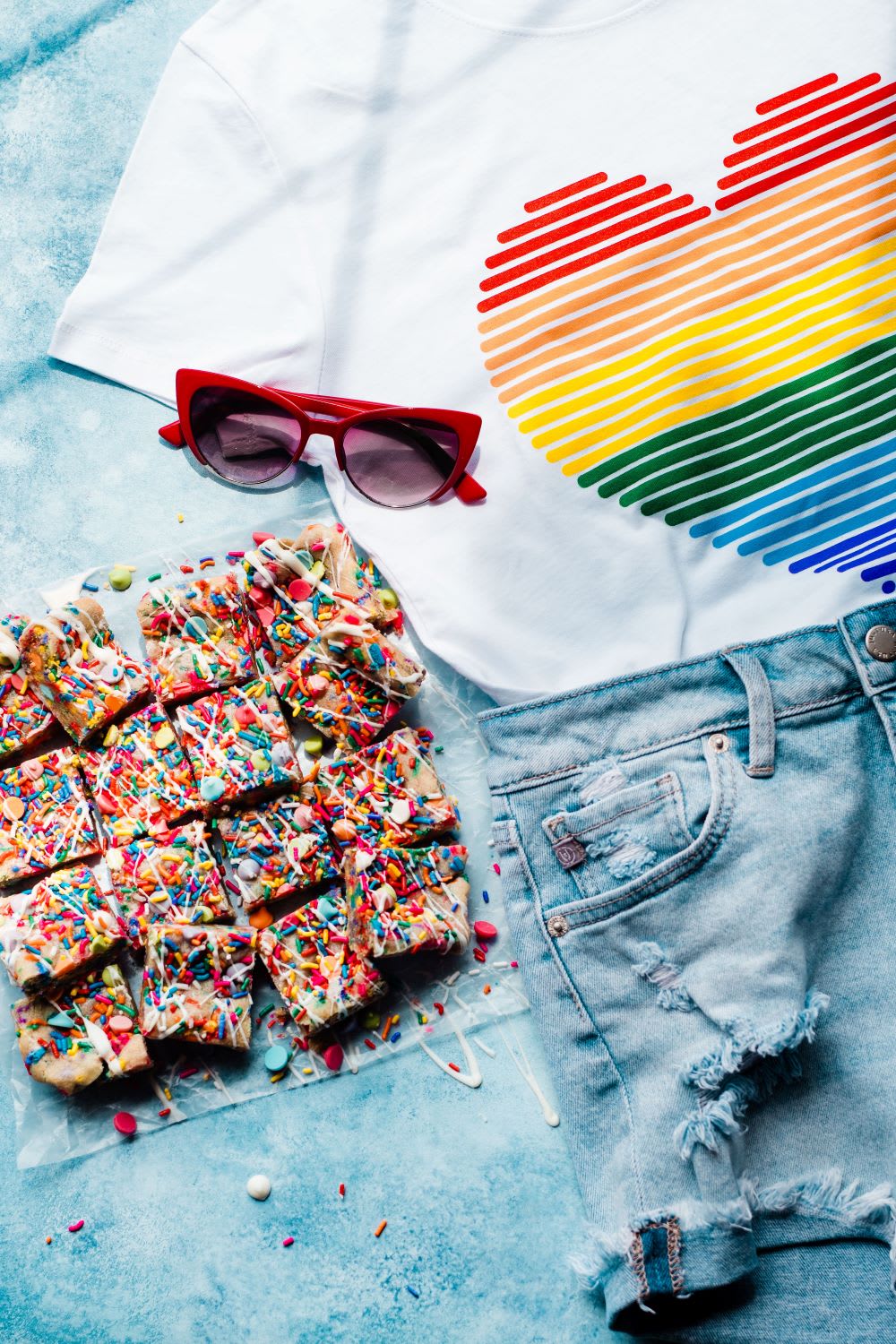 rainbow heart white crew neck graphic tee