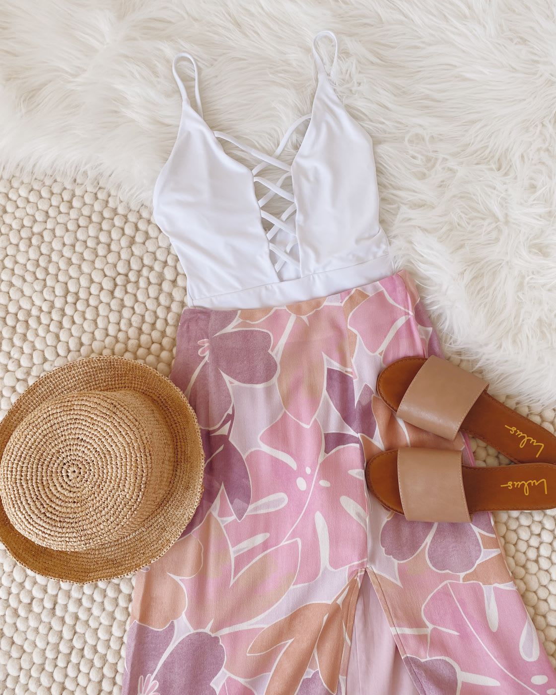 vacation capsule outfit