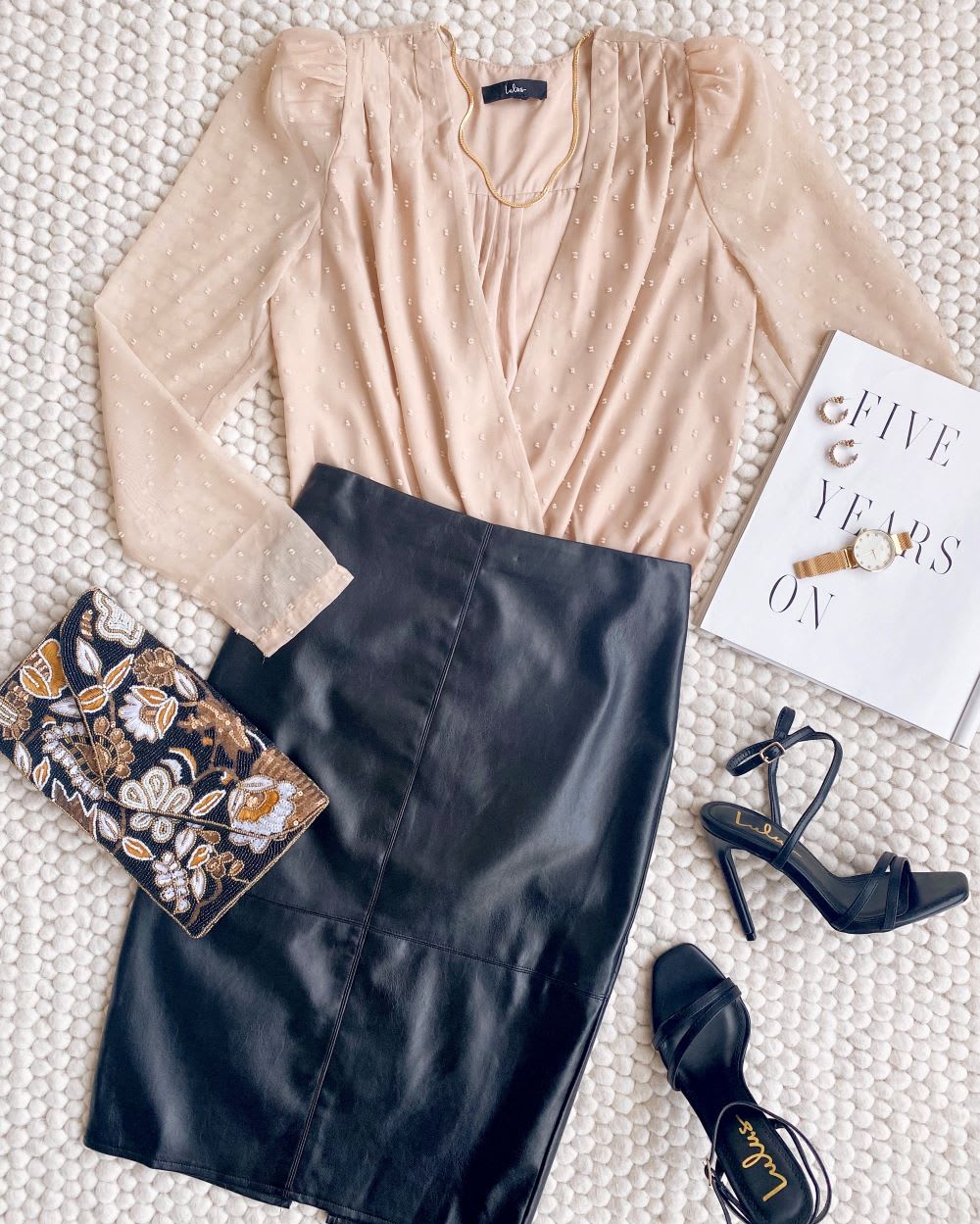 10 Black Leather Skirt Outfit Ideas You Can Wear This Fall & Winter