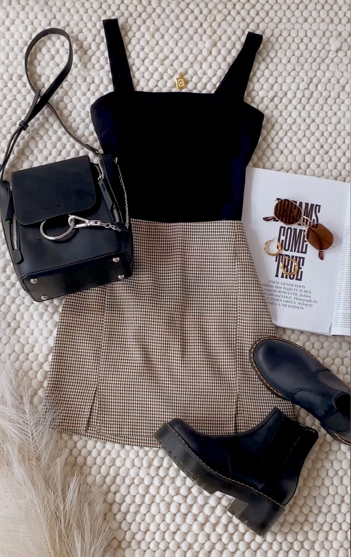 plaid skirt outfit