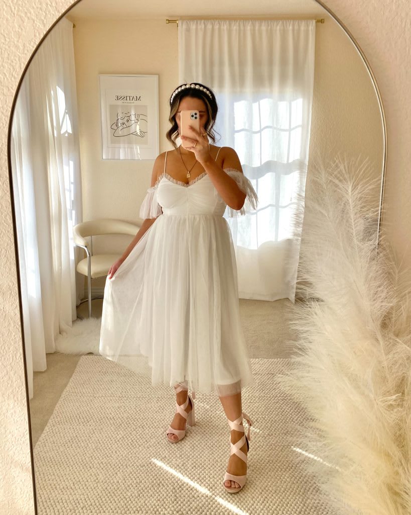 Nail These Easy White Dress Halloween Costume Ideas Lulus Com Fashion IMG 4287 Jpg 819x1024