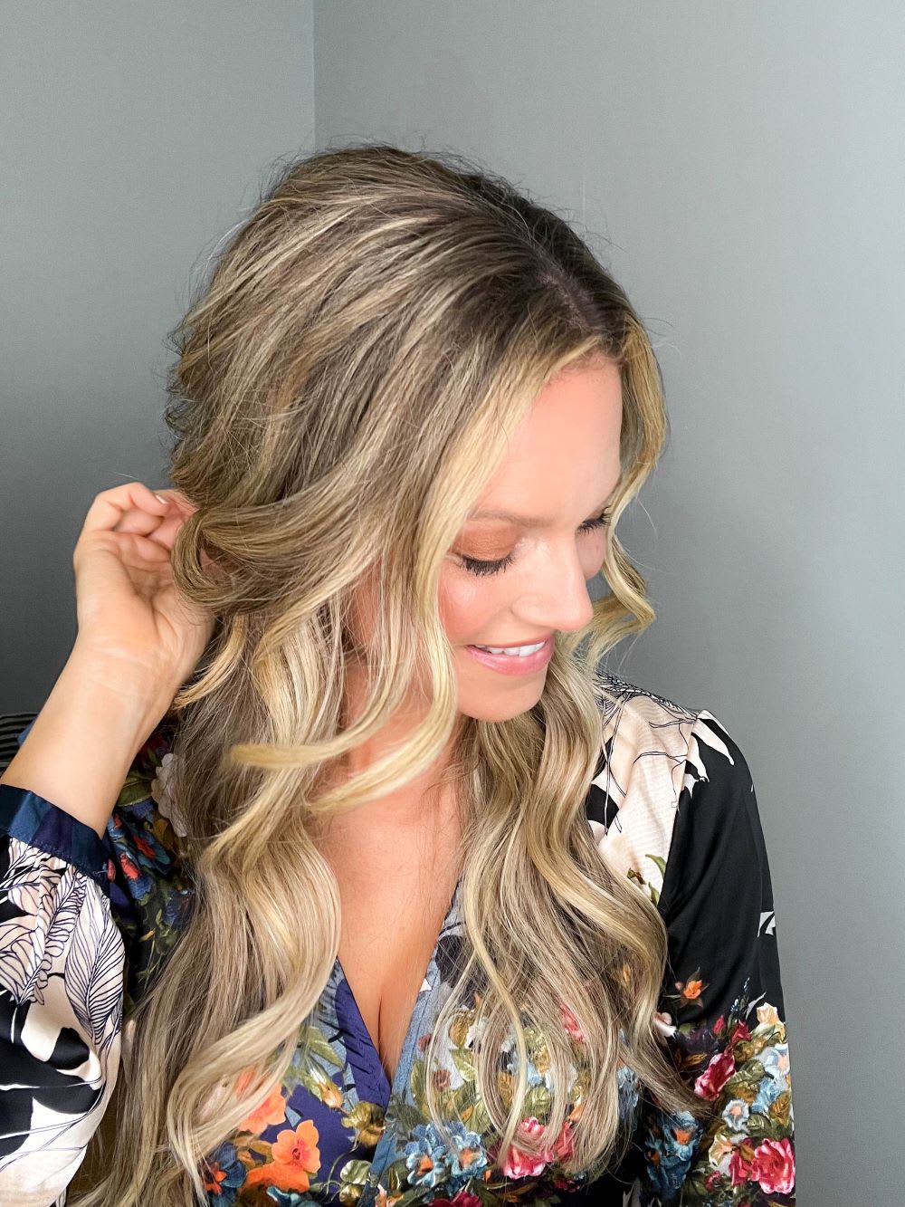 This Half-Up Bun Is Going to Be Your New Favorite Wedding Guest Hairstyle - Fashion Blog This Half-Up Bun Is Going to Be Your New Favorite Wedding Guest Hairstyle - Fashion Blog