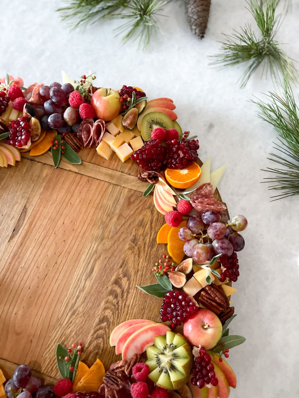 How To Build A Stunning Holiday Cheese Board Wreath Fashion