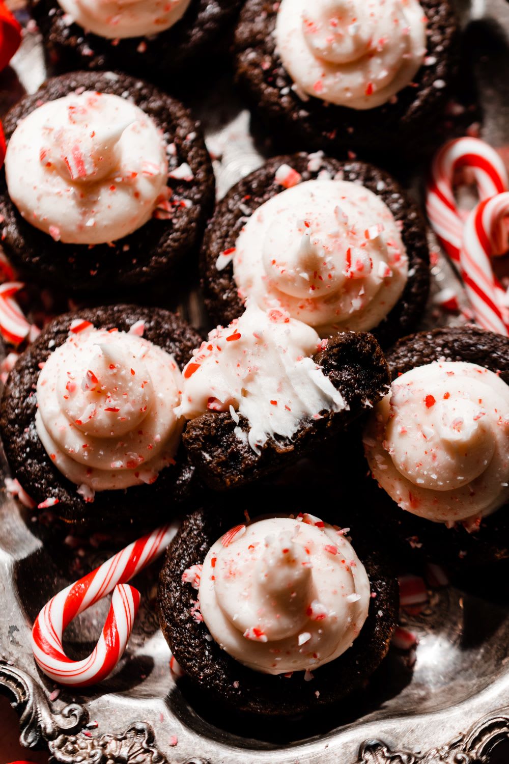 chocolate cookie cups with peppermint frosting
